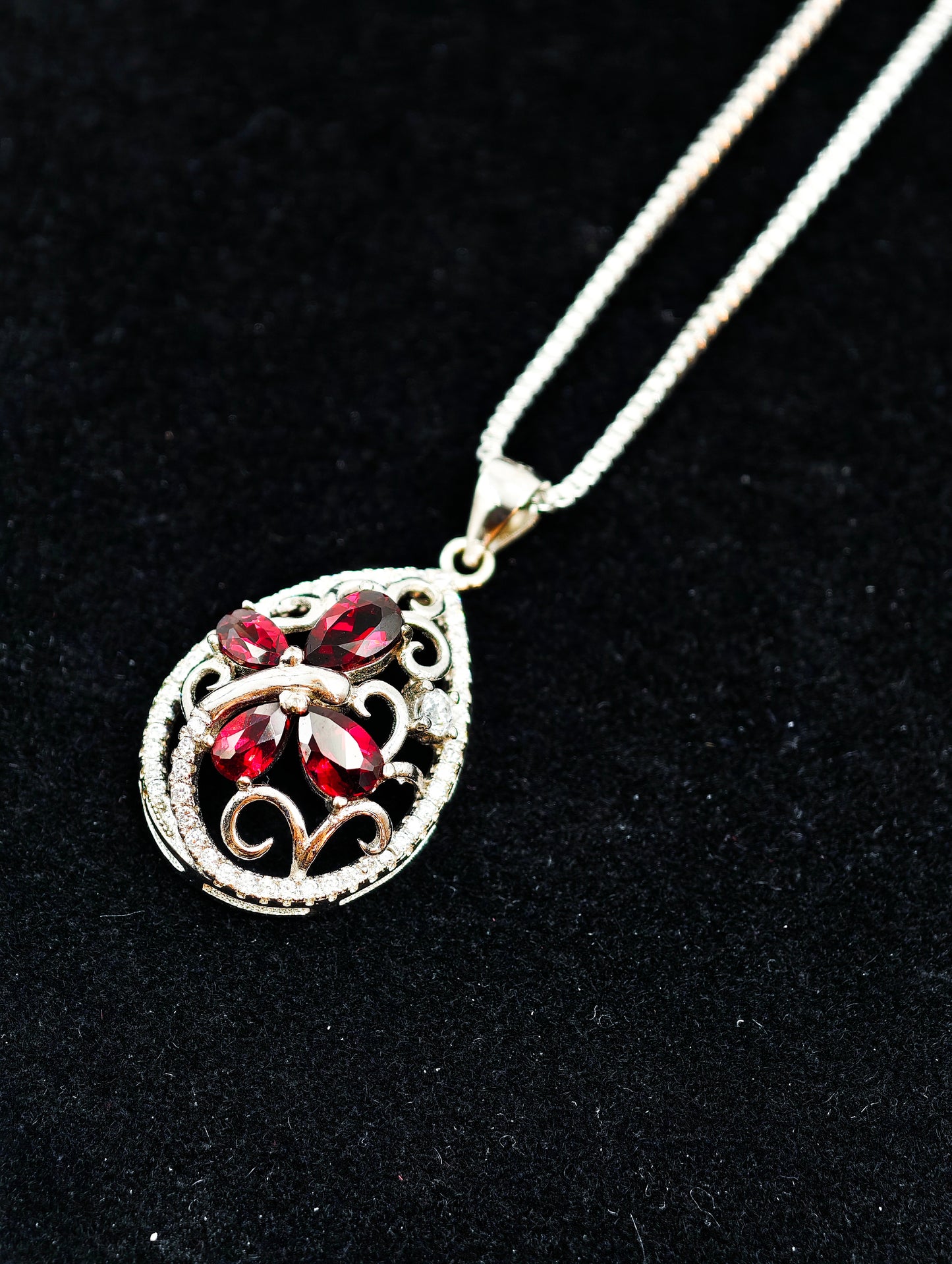 Vine-Style Garnet Pendant Necklace - S925 Sterling Silver, Premium Natural Red Gemstone Jewelry, Unique Gift for Women