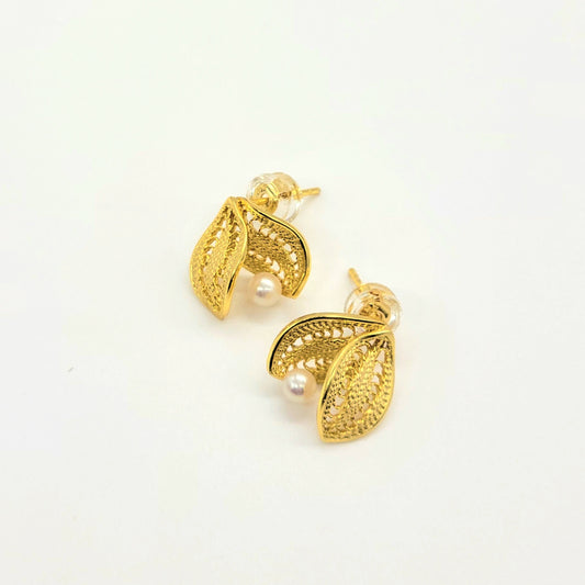 Leaf Bud Earrings, 14K Gold-Plated Sterling Silver (s925) with White Pearl, Hollow Filigree Design, Nature-Inspired Design