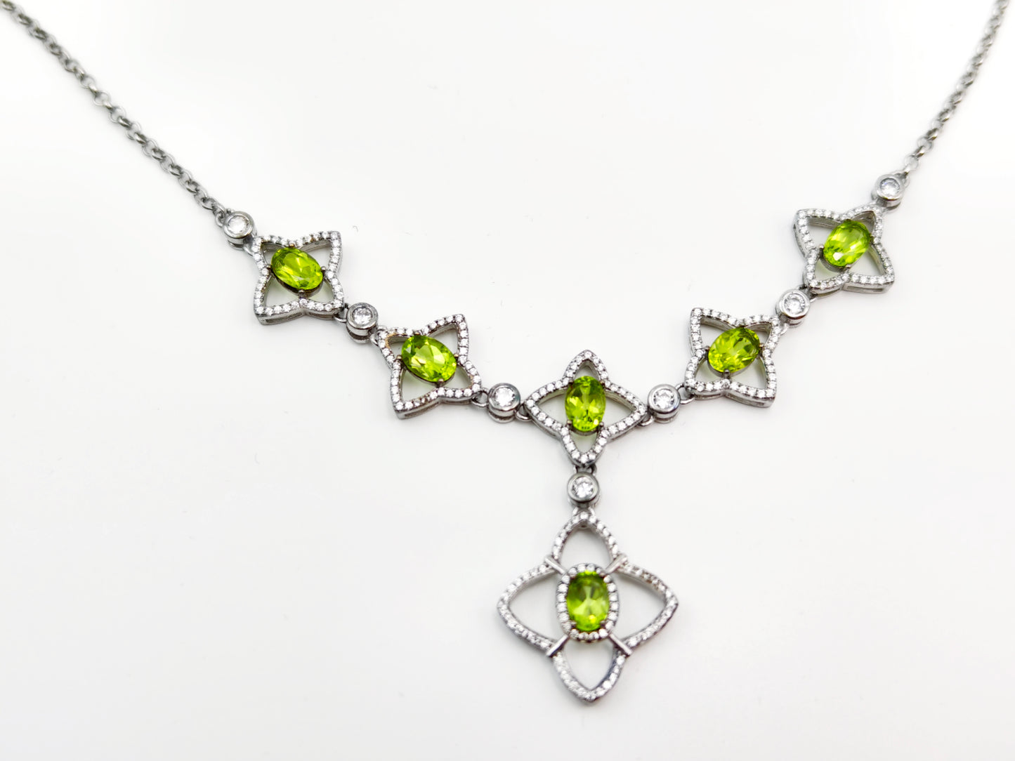 Four-Corner Rhombus Peridot Necklace, S925 Premium Natural Gemstone, Unique Geometric Gemstone Jewelry, Perfect Gift & Fashion Accessory