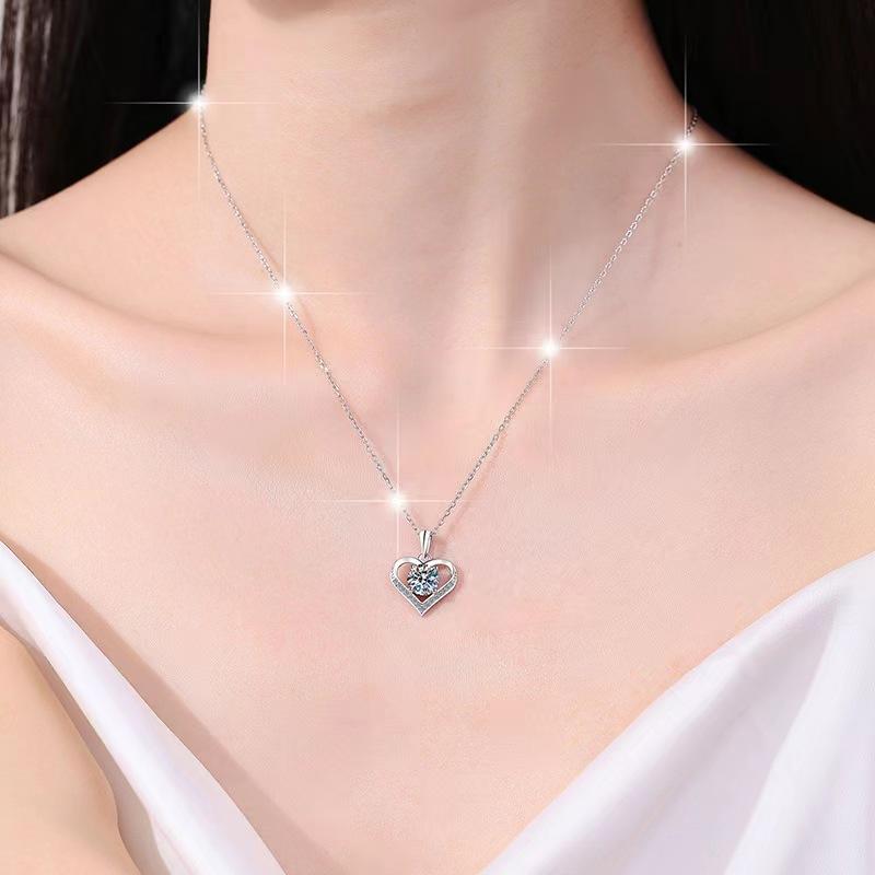 Heart Necklace, 1 Carat Synthetic Moissanite, S925 Sterling Silver – Elegant and Sparkling Gift for Any Occasion