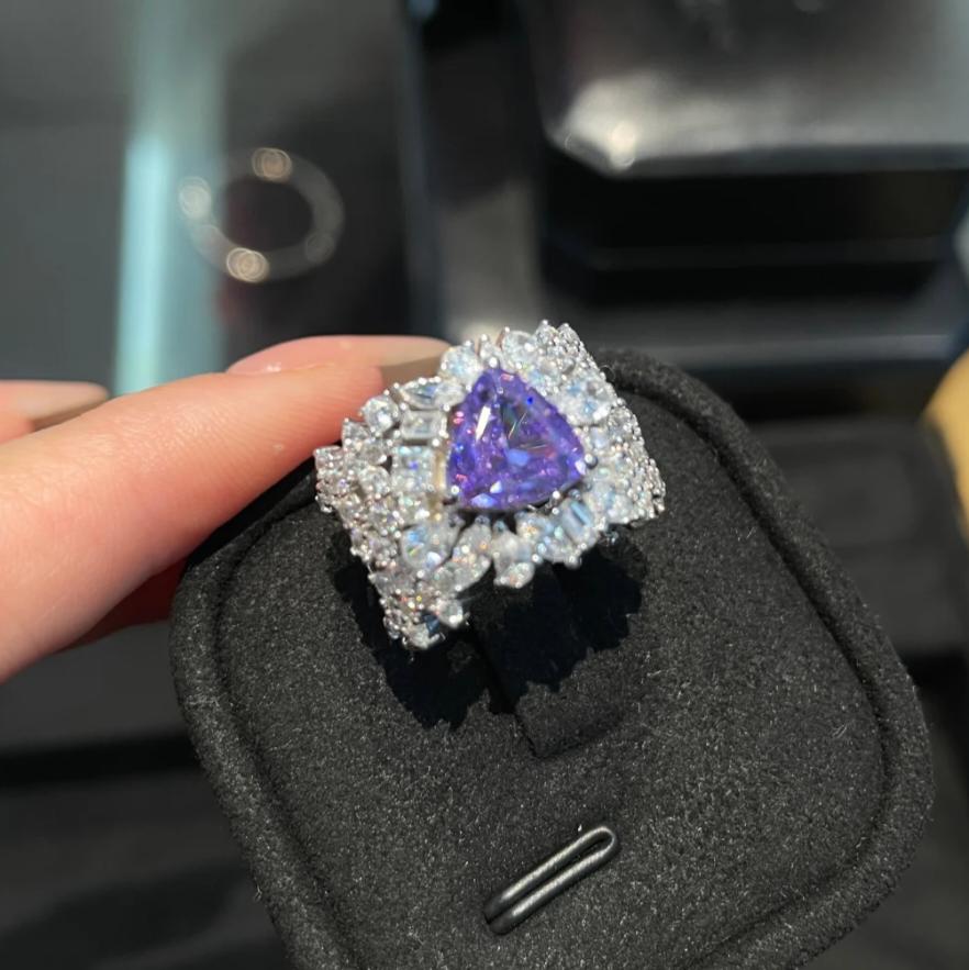 Triangular Purple-Blue 2.5ct Gemstone Ring, Honeycomb Design, S925 Sterling Silver, Elegant Wide Band Jewelry