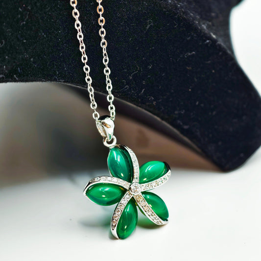 Flower Natural Green Agate Pendant Necklace - S925 Sterling Silver, Premium Natural Stone Jewelry, Elegant Gift for Women