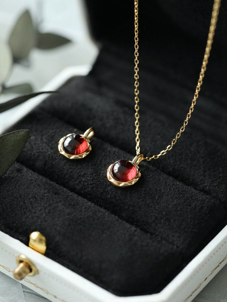 Small Round Natural Garnet Necklace S925 Silver with Gold Plating - Women's January Birthstone Jewelry